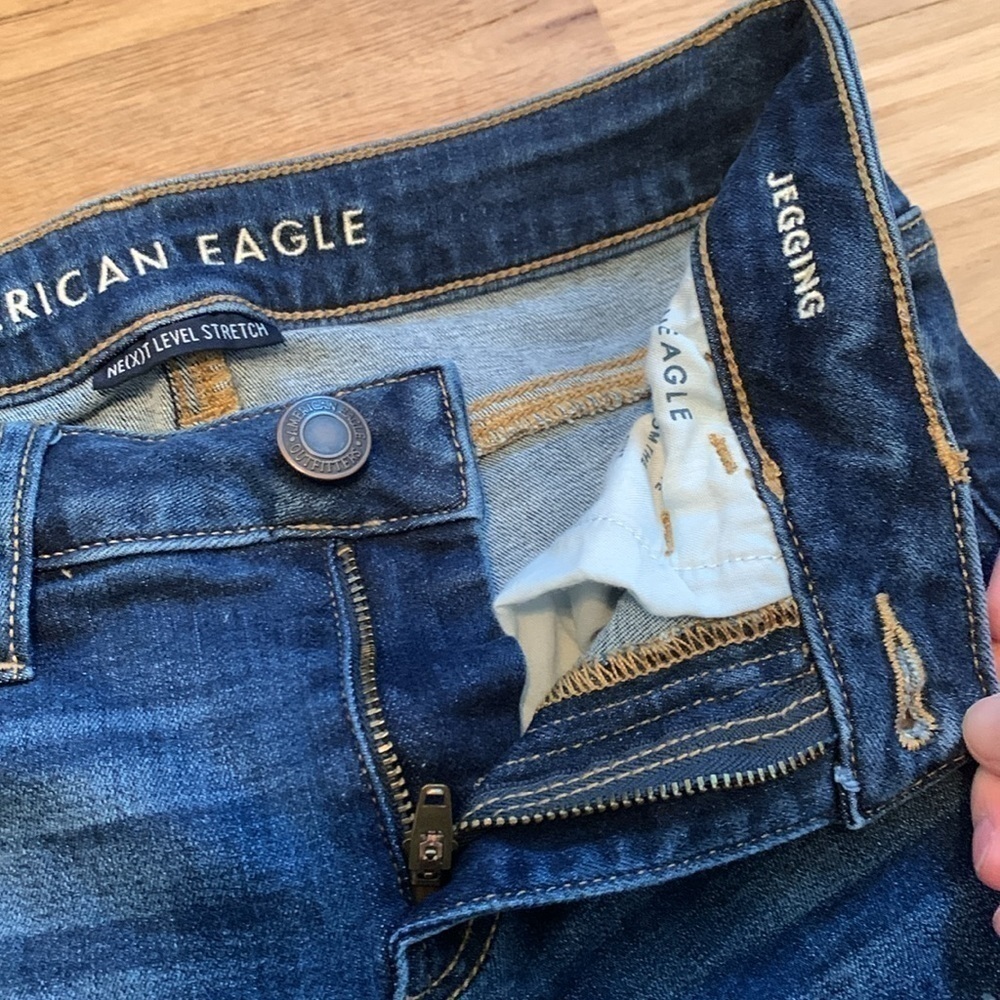 AEO Ne(x)t Level Stretch Dark Wash Distressed Cropped Skinny Jeans Women’s 2R - Picture 6 of 16